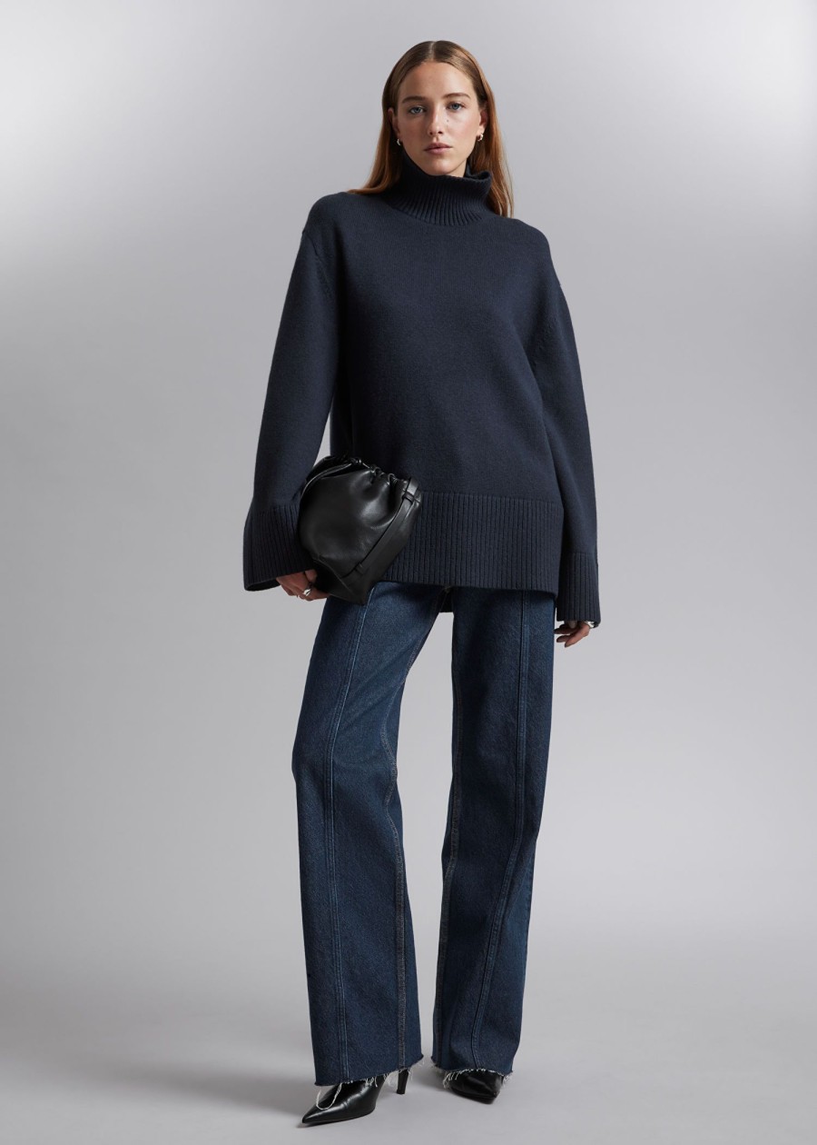 Klaer & Other Stories | Oversized Turtleneck Merino Genser Marinen